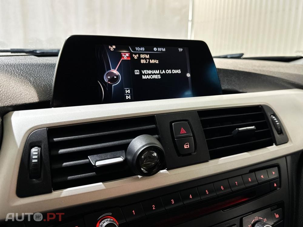 BMW 318 d Line Sport Shadow Auto