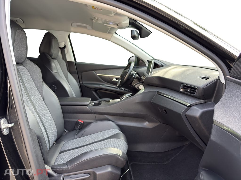 Peugeot 3008 PureTech 130 Stop & Start GPF EAT8 Allure