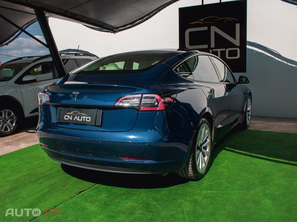 Tesla Model 3 Standard Range Plus RWD