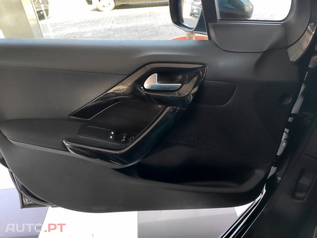 Peugeot 208 1.6 BlueHDi Style