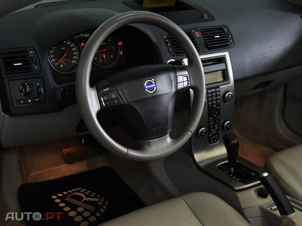 Volvo C70 2.4 D5 Momentum Geartronic