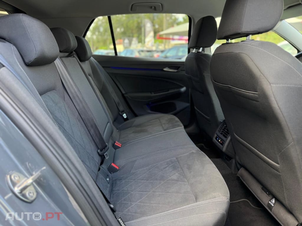 Volkswagen Golf 1.4 eHybrid OPF DSG Style