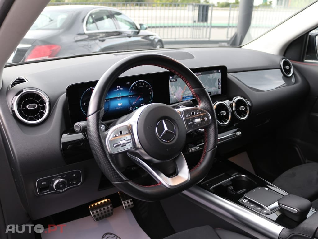 Mercedes-Benz GLA 250 e AMG Line