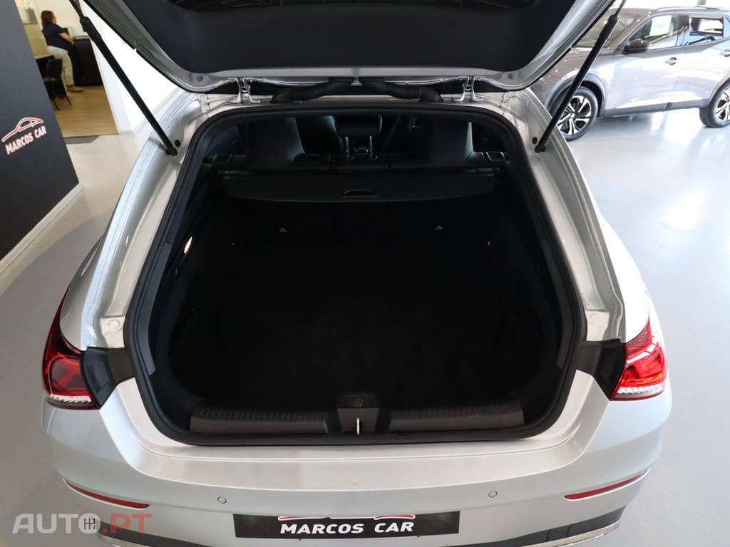 Mercedes-Benz CLA 250 e Shooting Brake AMG Line