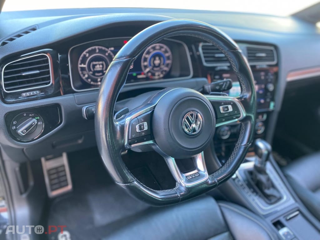 Volkswagen Golf GTD 2.0 TDI SCR DSG
