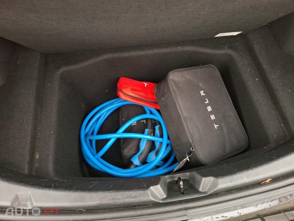 Tesla Model 3 Standard Range Plus RWD