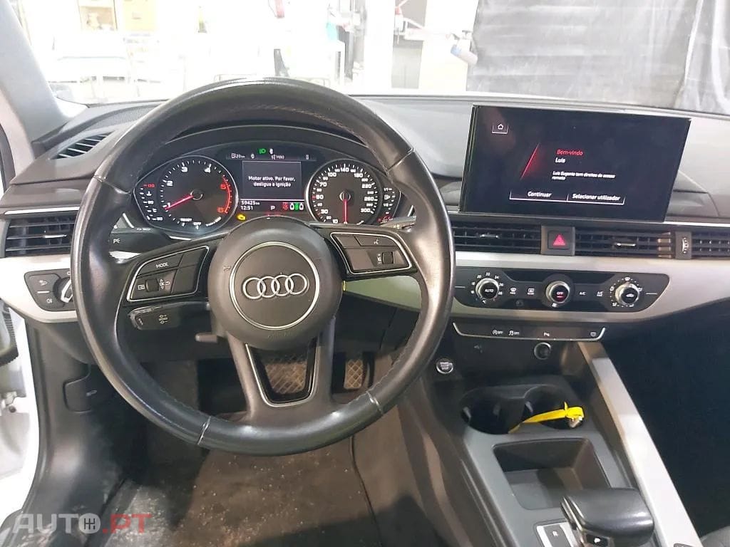 Audi A4 Avant 30 TDI S tronic
