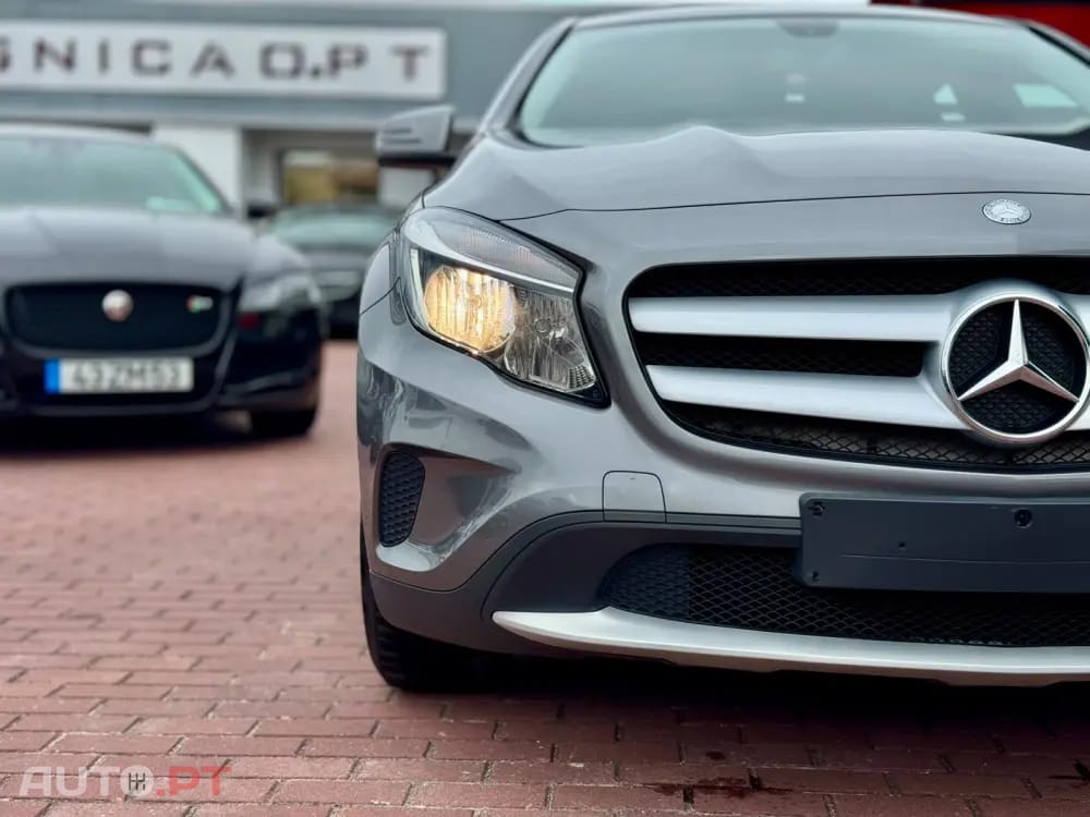 Mercedes-Benz GLA 180 d Style