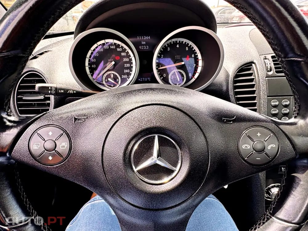 Mercedes-Benz SLK 200 Outro