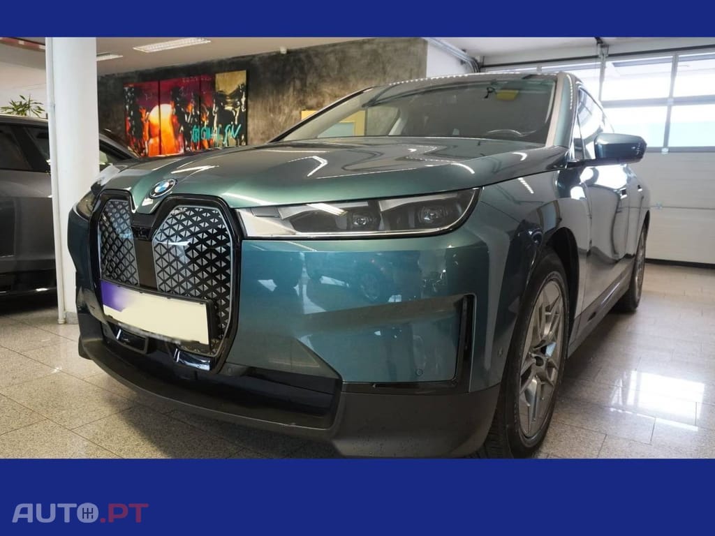 BMW iX xDrive 40