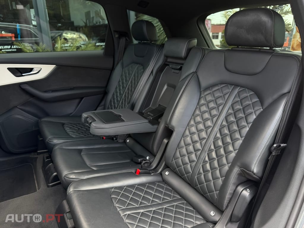 Audi Q7 60 TFSIe quattro S line Tiptronic