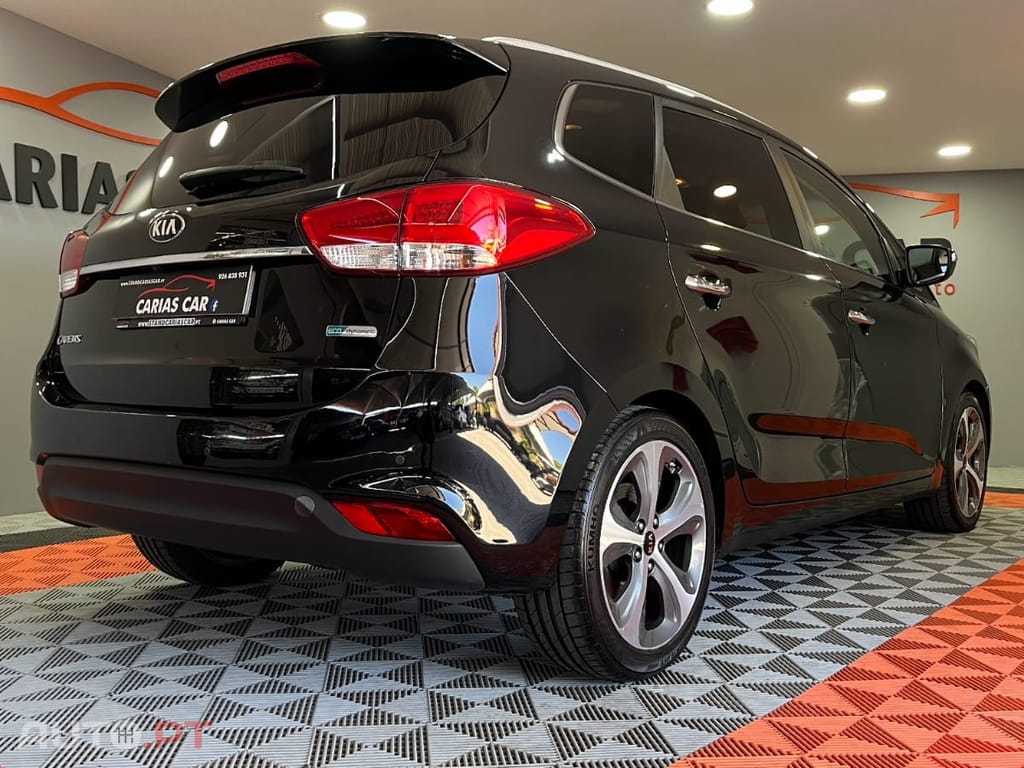Kia Carens 1.7 CRDi ISG TX