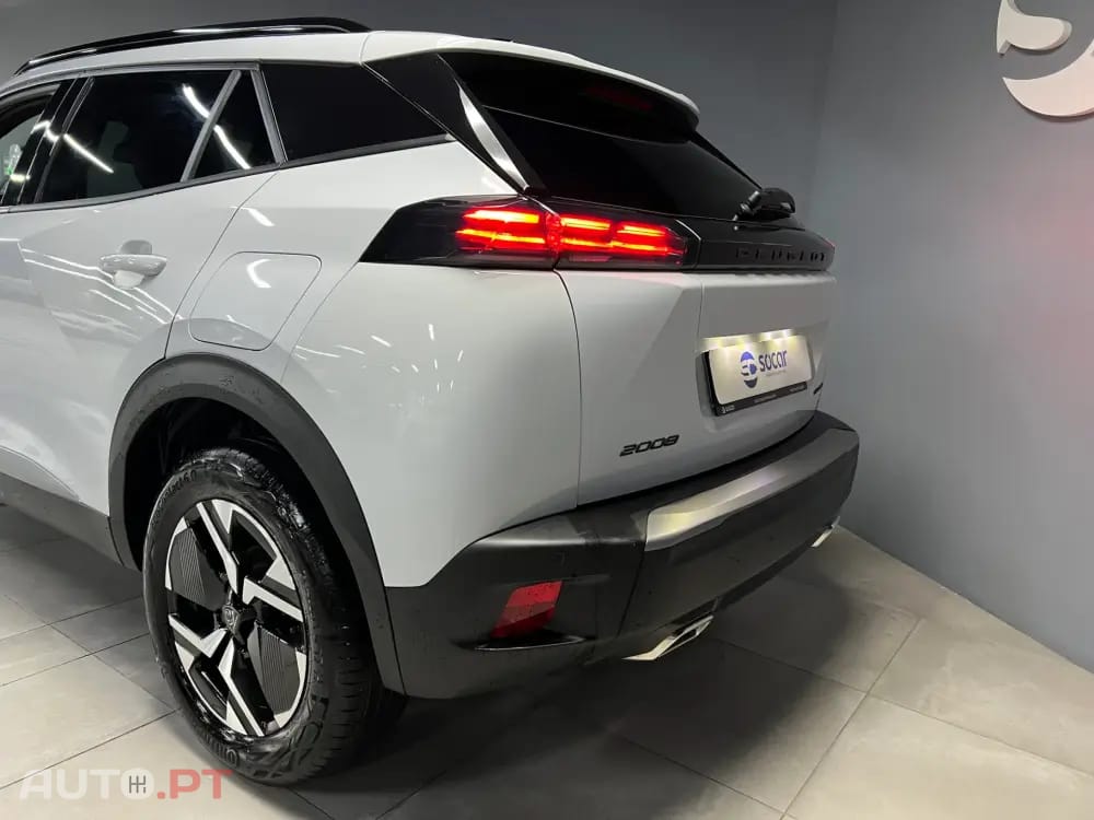 Peugeot 2008 1.2 Hybrid Allure e-DCS6