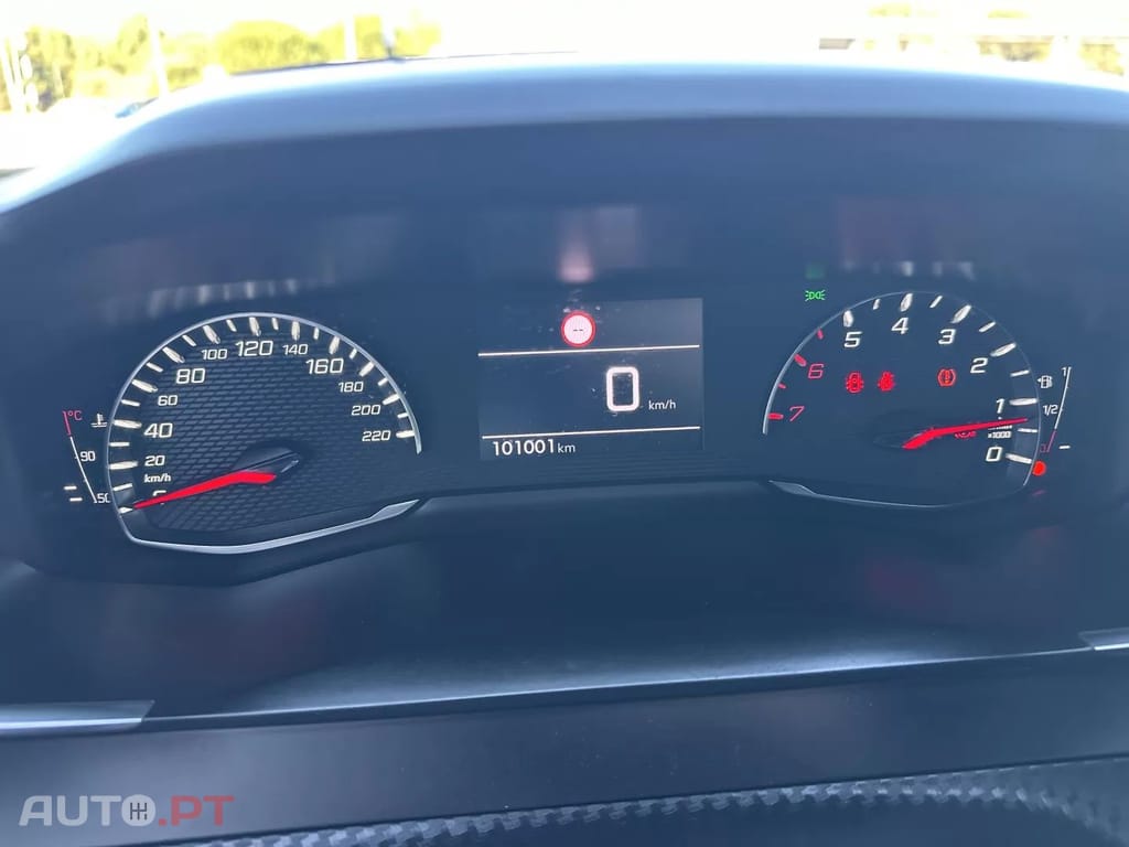 Peugeot 2008 1.2 PureTech Active Pack