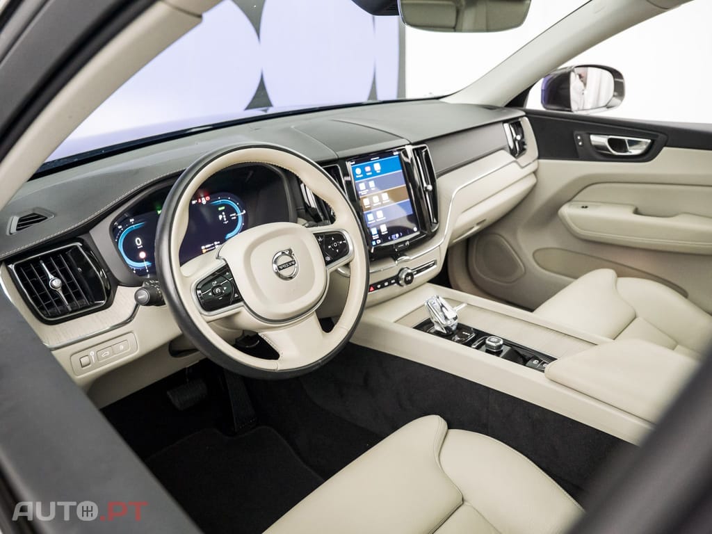 Volvo XC60 2.0 T6 PHEV Inscription AWD