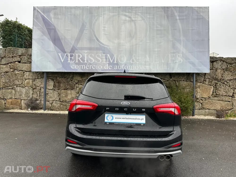 Ford Focus SW 1.0 EcoBoost Active Aut. — fotografia 13