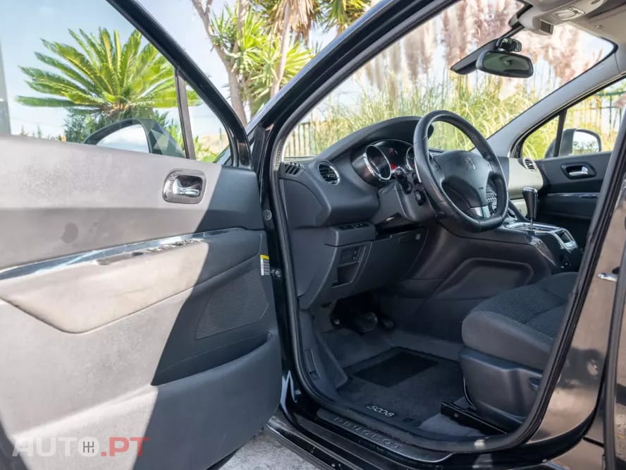 Peugeot 5008 1.6 E-HDi 7L SE Style 2-Tronic