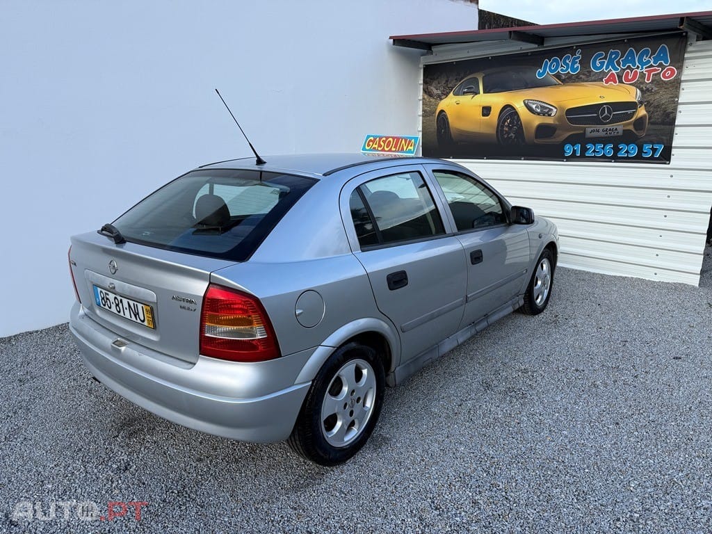 Opel Astra 1.4 100