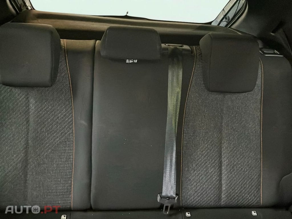 Peugeot 208 1.2 Hybrid Style e-DCS6