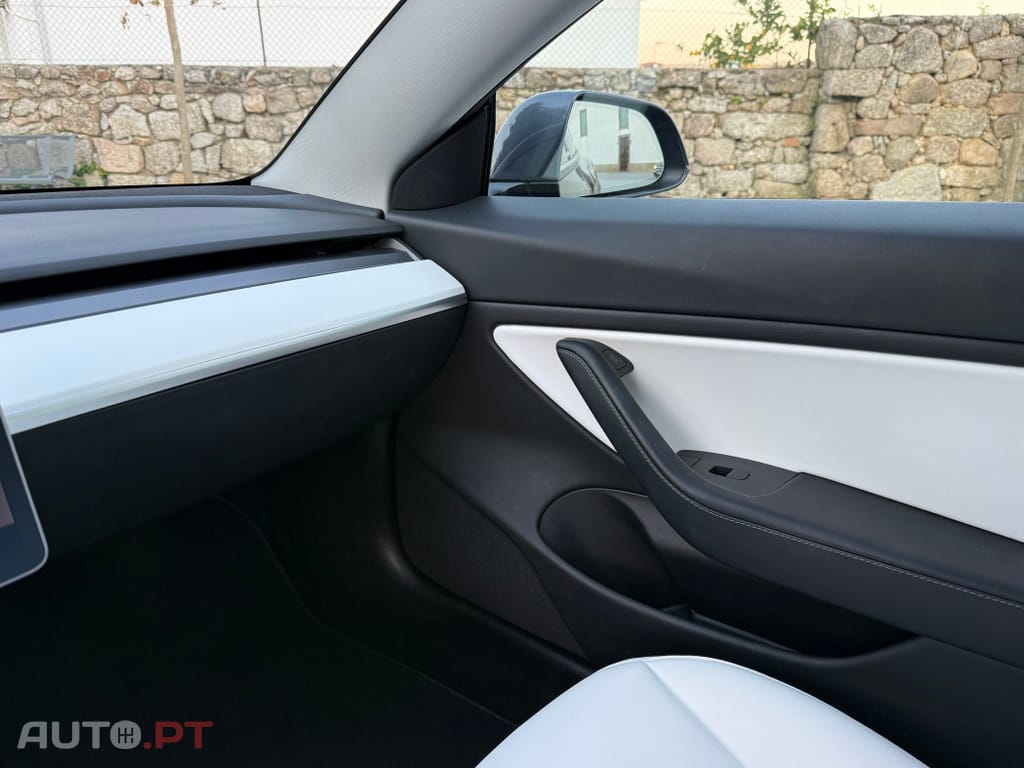 Tesla Model 3 Long-Range Dual Motor AWD