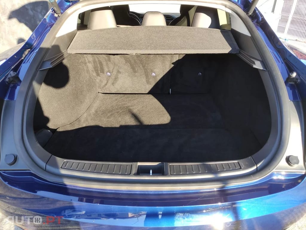 Tesla Model S 75D