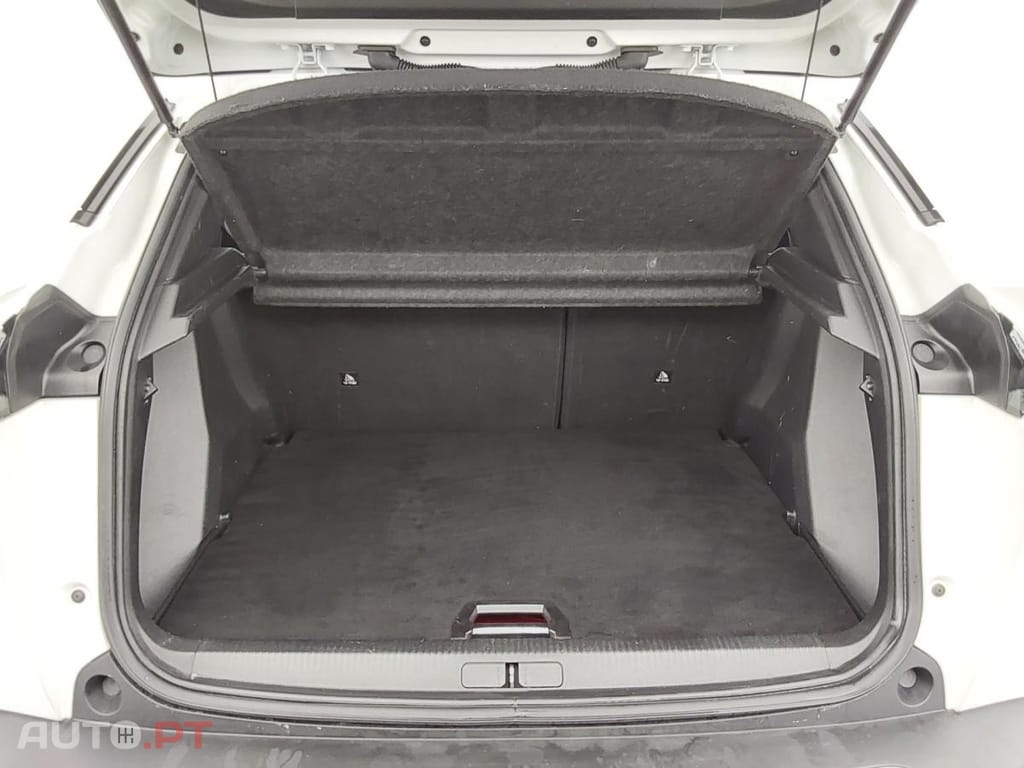 Peugeot 2008 1.5 BlueHDi Allure Pack EAT8