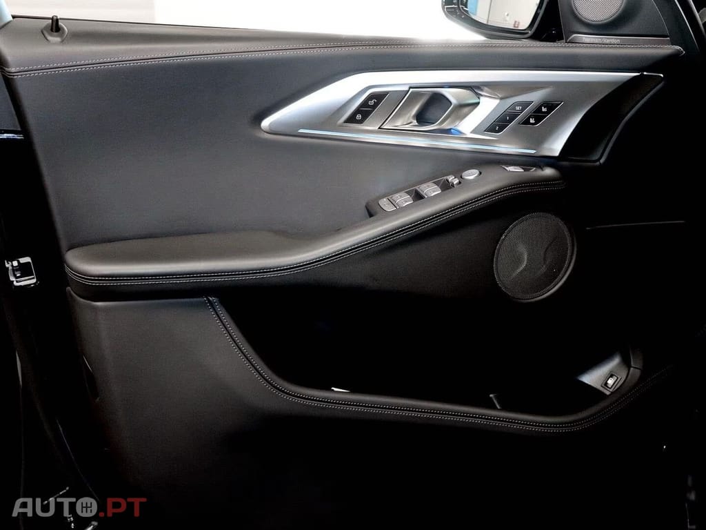 BMW XM G09