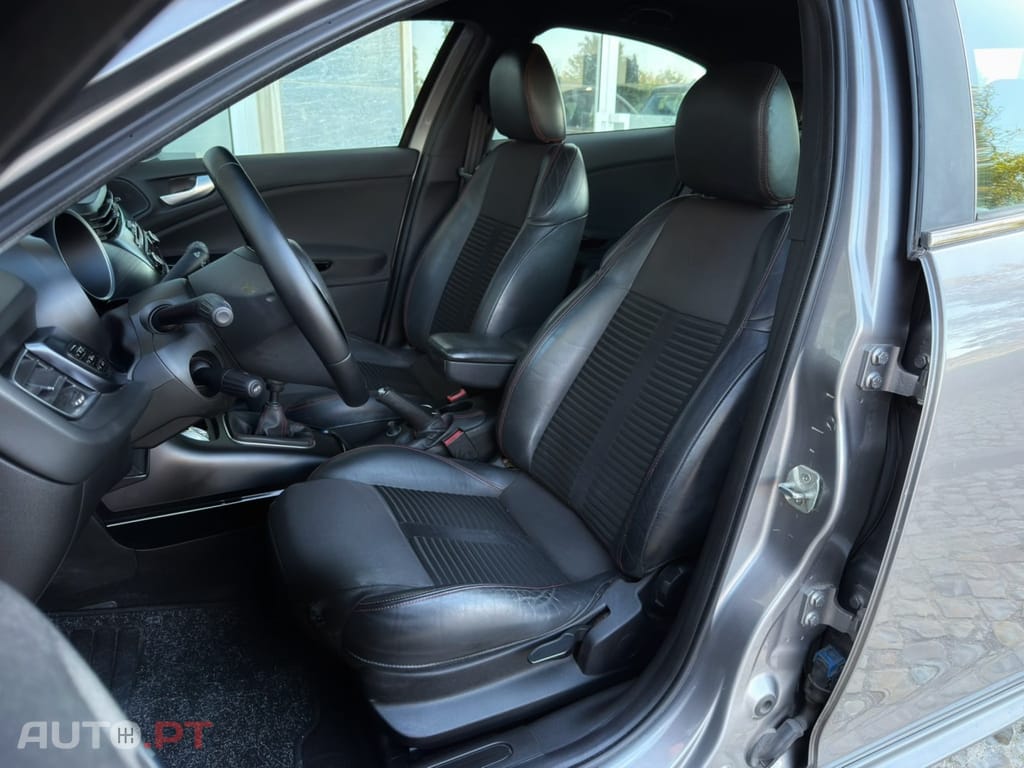 Alfa Romeo Giulietta 1.6 JTDm Distinctive 57X