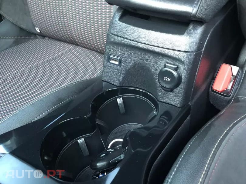 DS DS3 Crossback E-Tense Performance Line