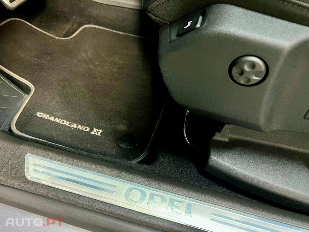 Opel Grandland (X) 1.6 Turbo PHEV 225cv S/S EAT8 FWD