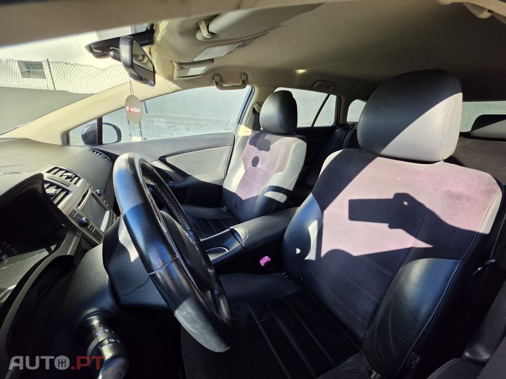 Toyota Avensis 2.0 D-4D Luxury+GPS