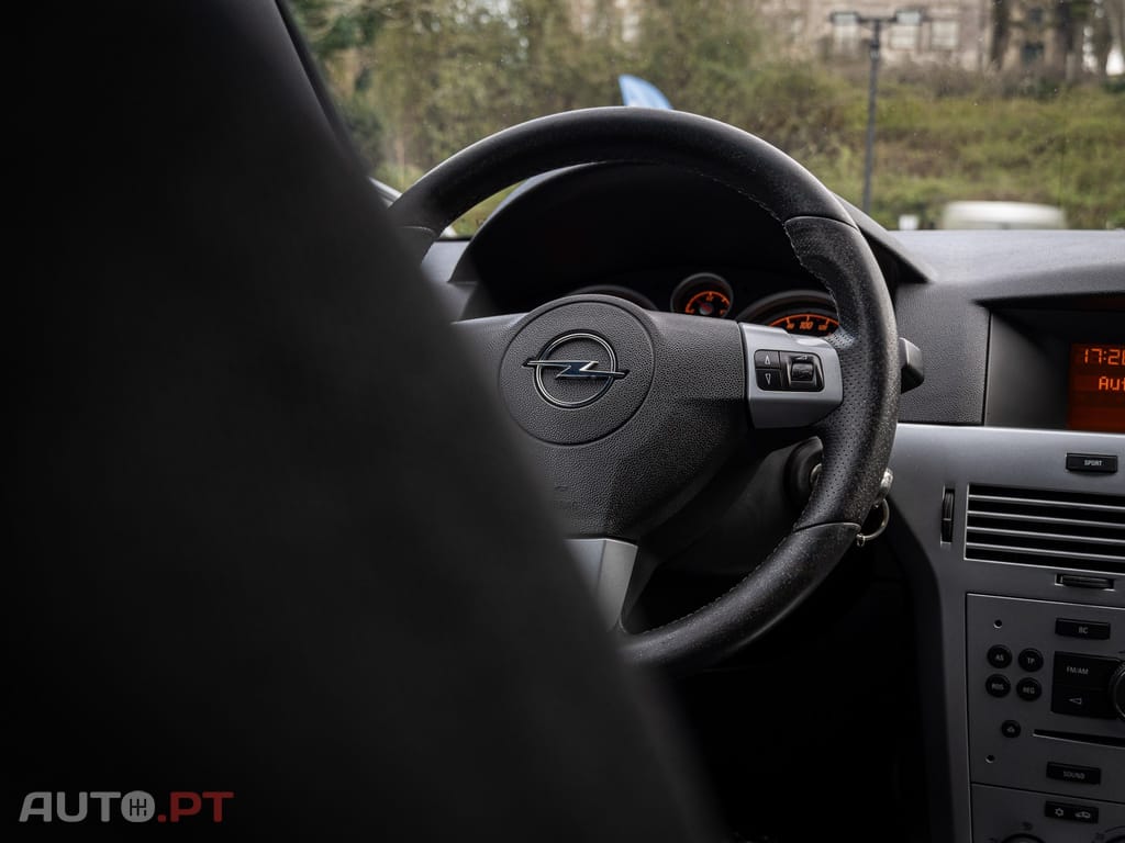 Opel Astra GTC 1.7 CDTi