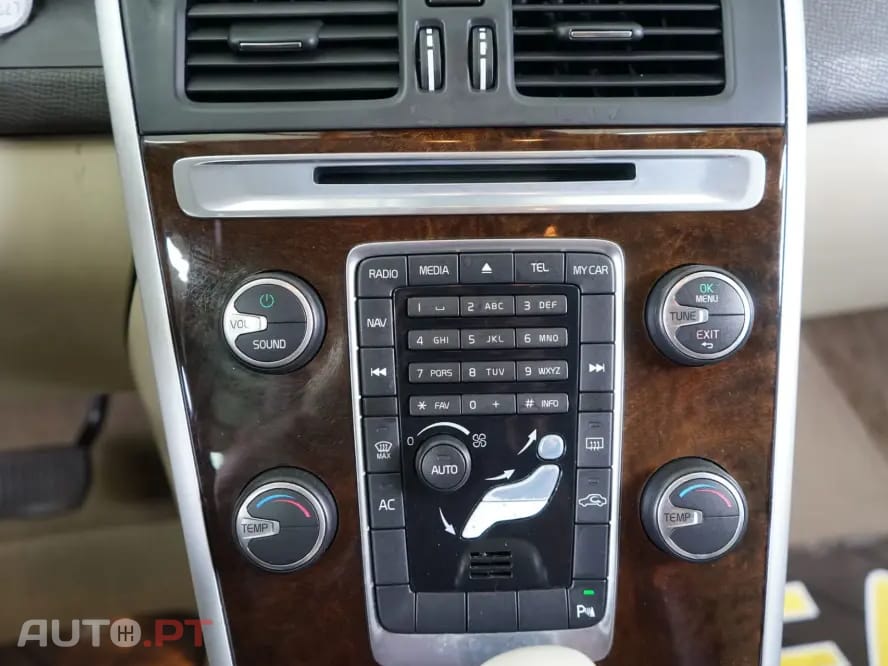 Volvo XC60 2.0 D3 Summum Geartronic