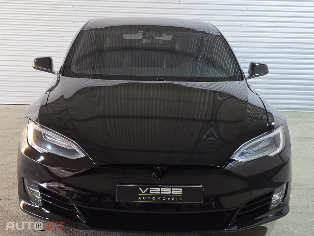 Tesla Model S 100 kWh Long Range Plus AWD