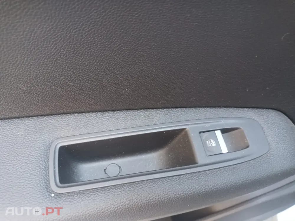 Renault Captur 1.0 TCe Techno Bi-Fuel