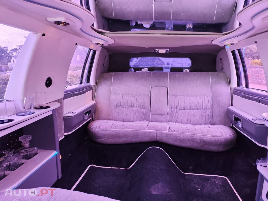 Lincoln Town Car Excalibur