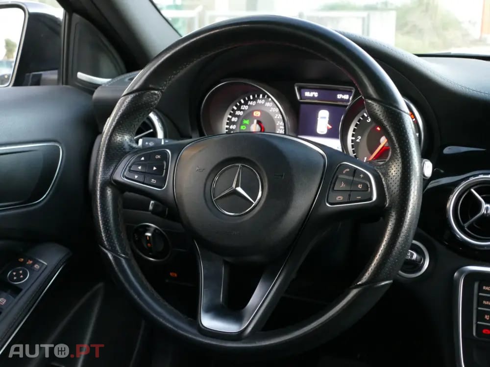 Mercedes-Benz GLA 220 d Urban