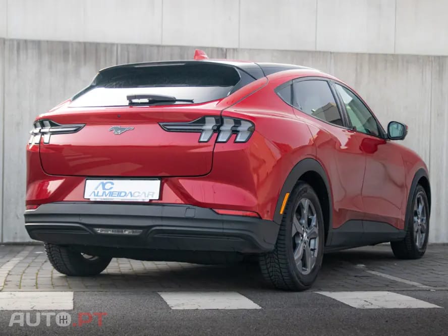 Ford Mustang Mach-E Standard