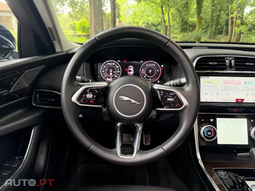 Jaguar XE 2.0 D R-Dynamic S