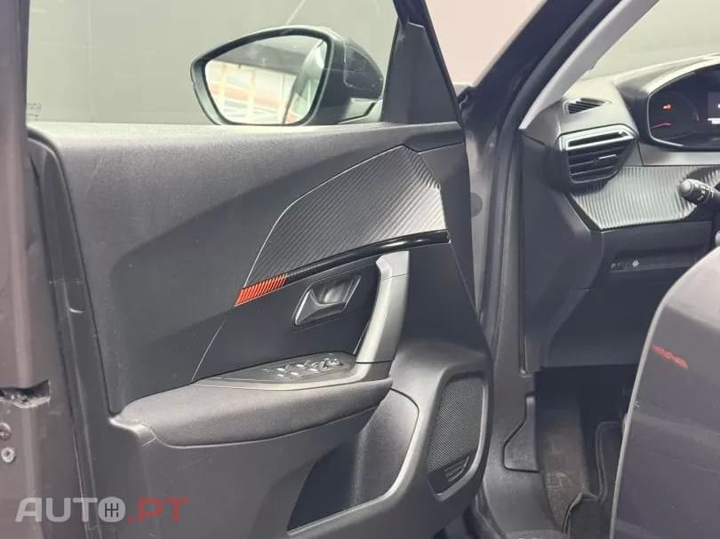Peugeot 2008 1.2 PureTech Style