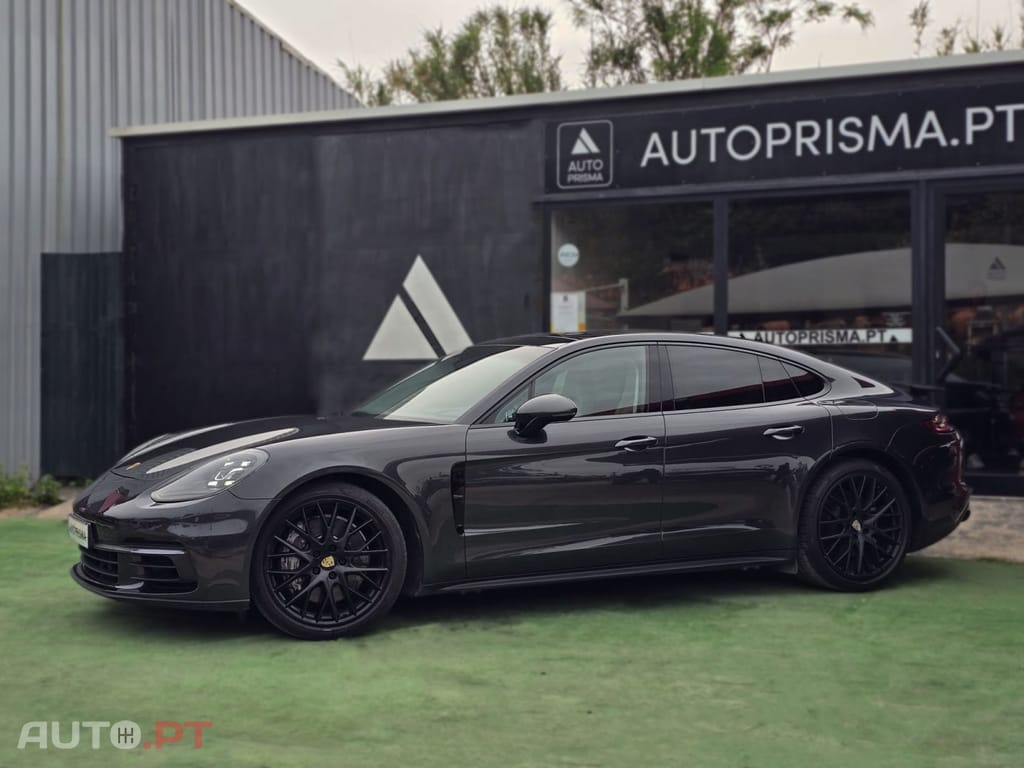 Porsche Panamera 4 E-Hybrid