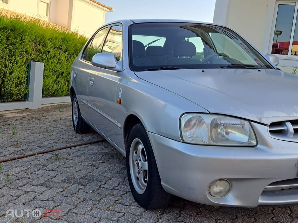 Hyundai Accent 1.3 GLS Plus