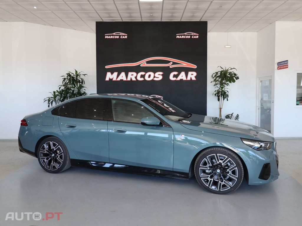 BMW 530 e Pack Desportivo M