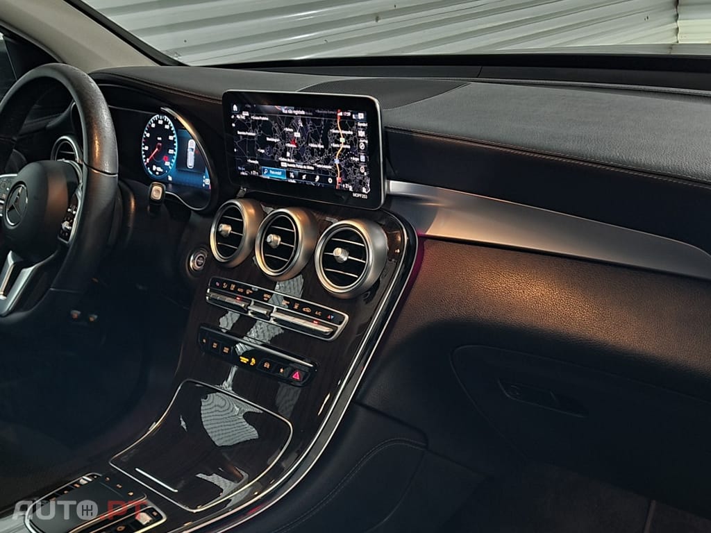 Mercedes-Benz GLC 300 e 4Matic 9G-TRONIC AMG Line