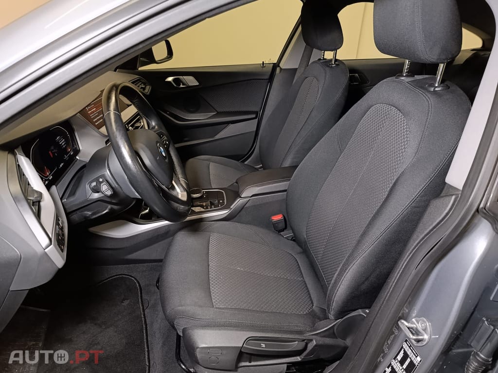 BMW 216 d Auto 