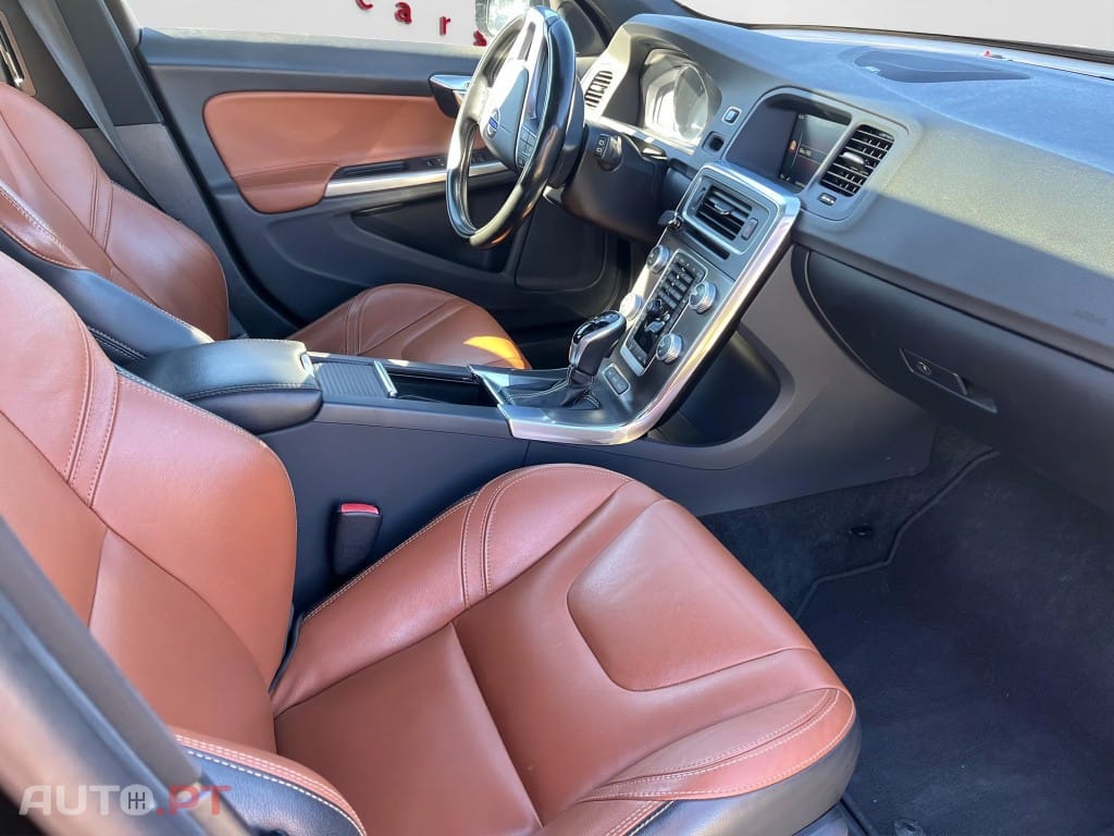 Volvo V60 D6 Twin Engine Geartronic RDesign