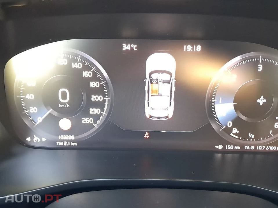 Volvo XC40 2.0 D3 Momentum Plus