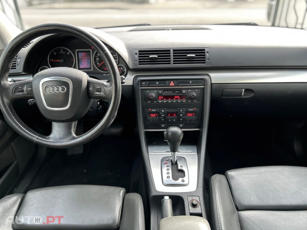 Audi A4 Avant 2.0 TDI S-LINE MULTI.