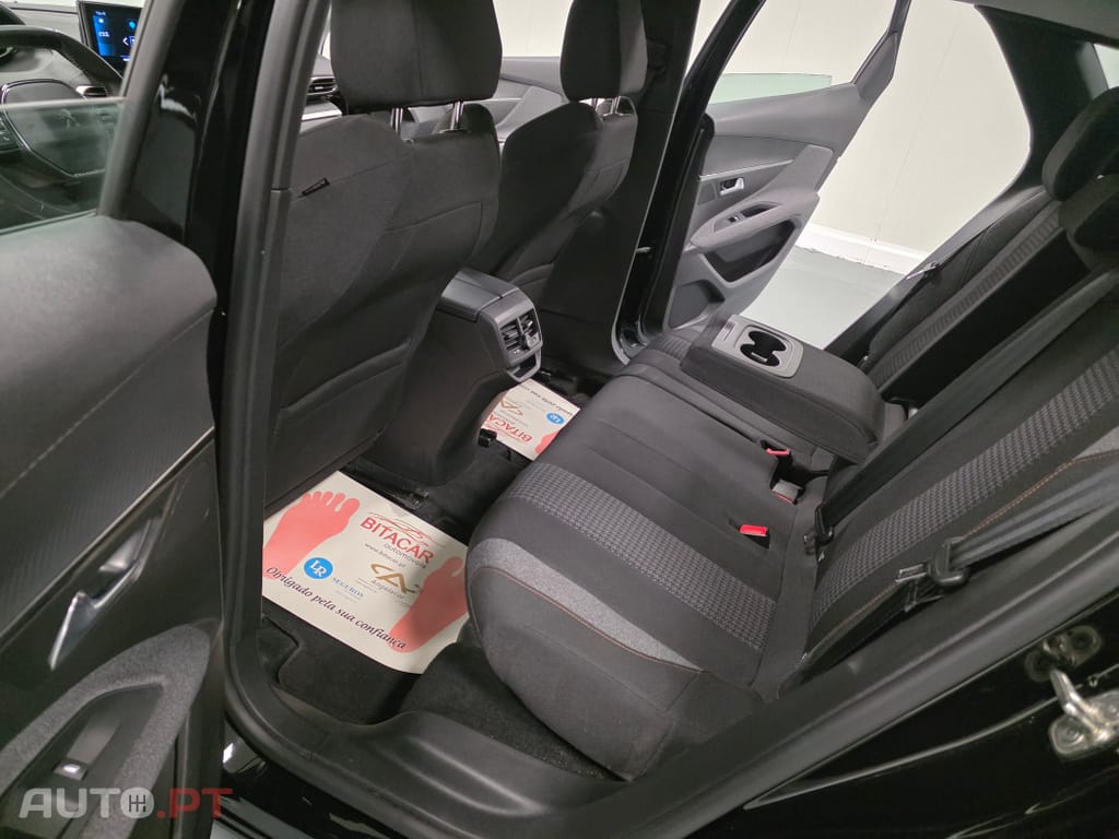 Peugeot 3008 1.5 BlueHDi Style