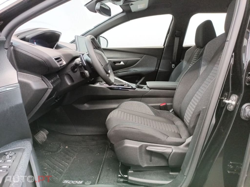 Peugeot 5008 PureTech 130 EAT8 Stop & Start Active
